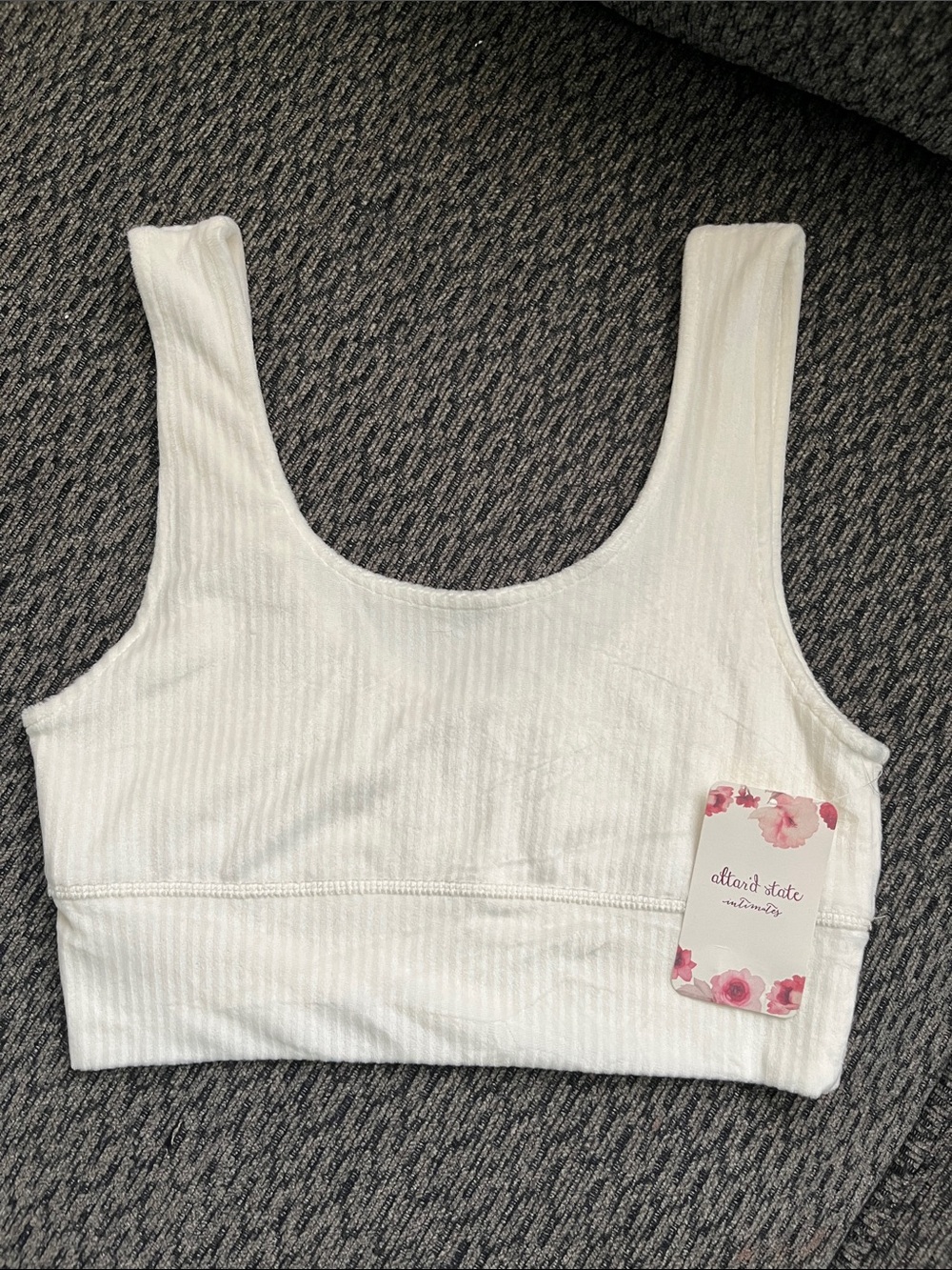 Altar'd State White Ribbed Scoop-Neck Cropped Tank